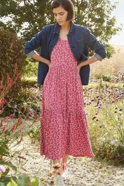 Tor View Short Sleeve Tiered Jersey Dress