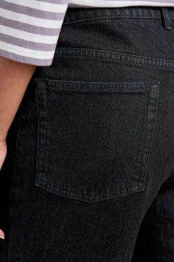 Trenow Cove Straight Leg Jeans